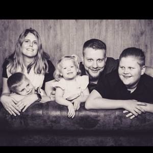 Meet your Posher, Mishia